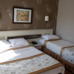 romance_hotel_triple_room_01